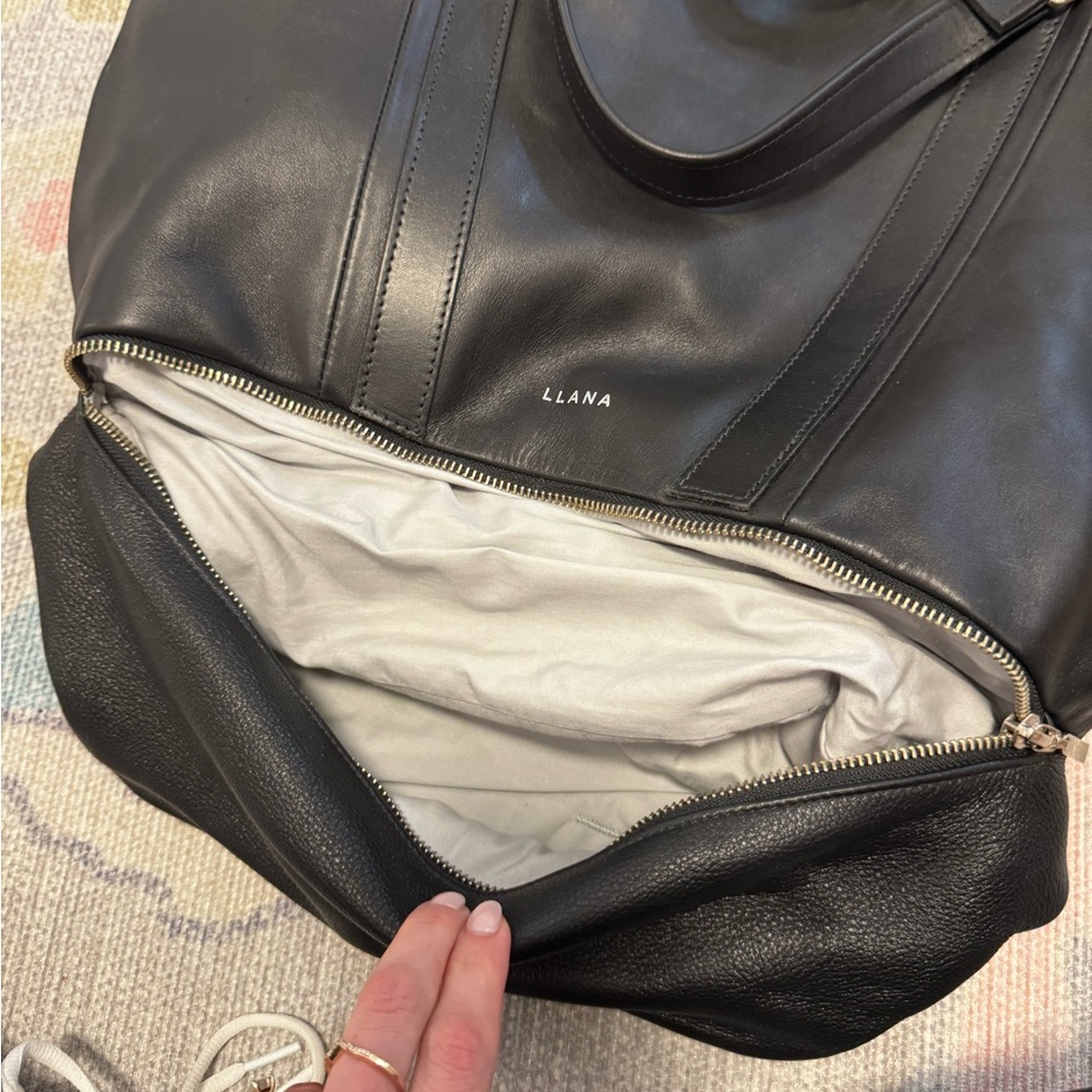 Black Leather Tote Bag - Picture 3 of 7